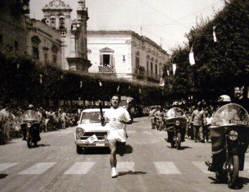 21 agosto 1960: a Matera la fiaccola olimpica, grande festa in piazza