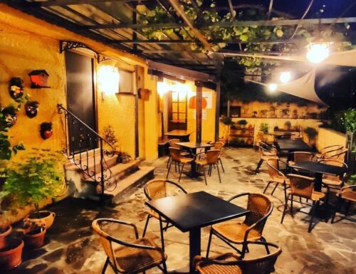 “La Taverna”, il regno del convivio ai piedi del Castello svevo