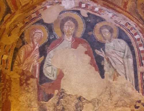 Gli affreschi nella Grotta di San Michele sui laghi di Monticchio