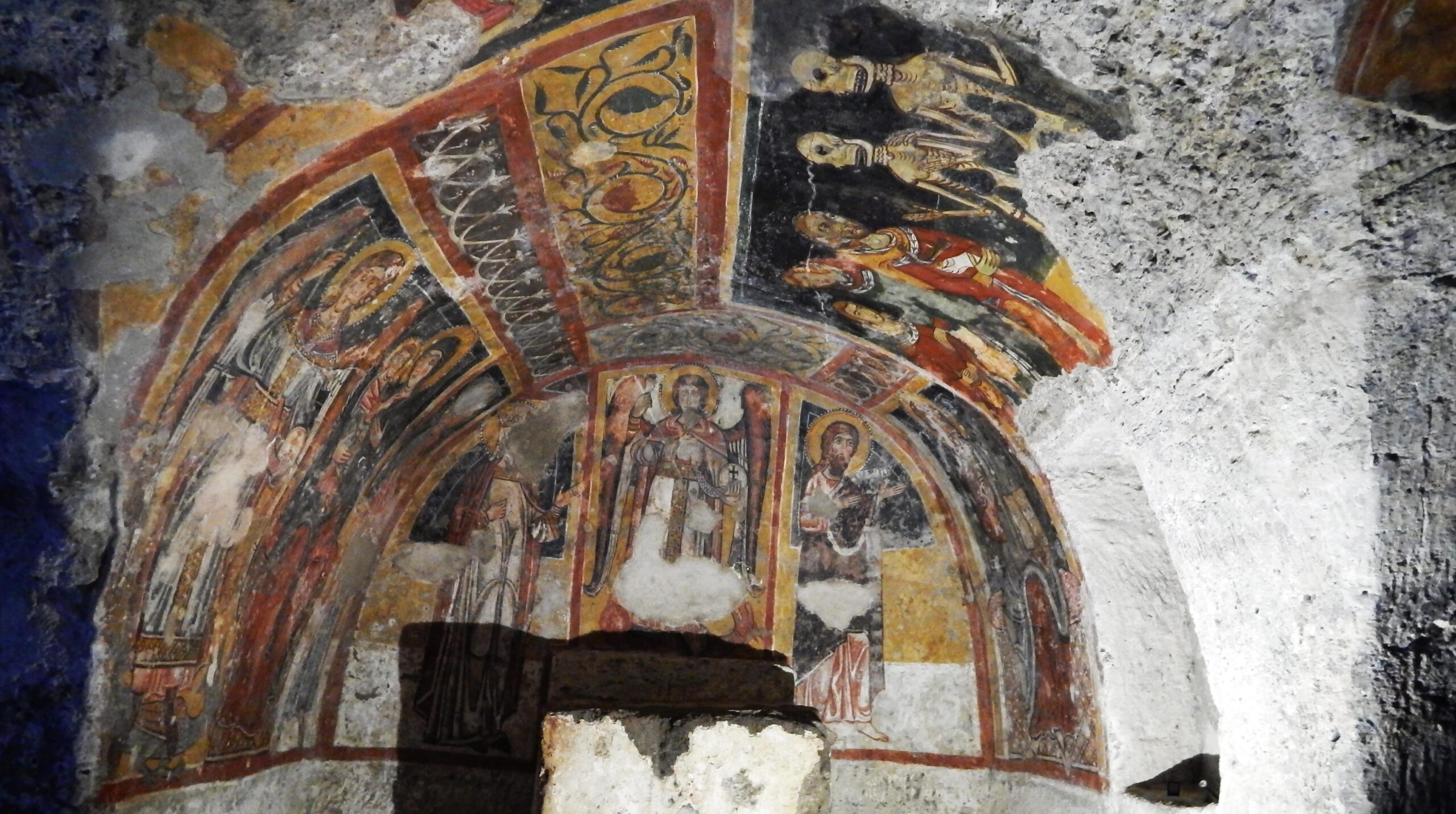 La cappella di San Michele nella chiesa rupestre di Santa Margherita a Melfi 