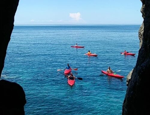 Alla scoperta degli angoli nascosti di Maratea… in kayak!