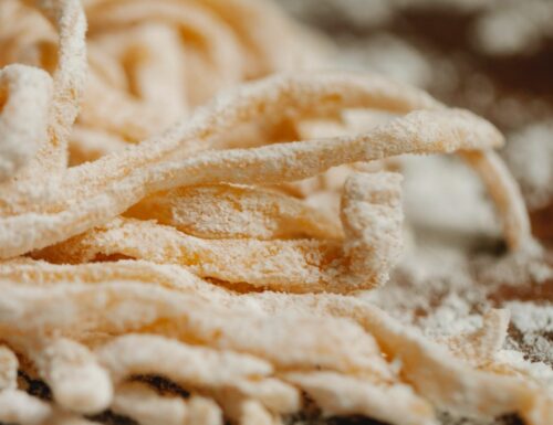 Le manate, la pasta fresca lunga tipica di Vaglio