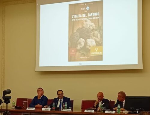 Presentato a Roma il libro di Typimedia “L’ITALIA DEL TARTUFO. Città, paesi e territori. La guida 2023-2024”